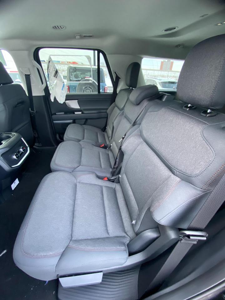 2025 Ford Expedition Active 4dr 4x4 Photo