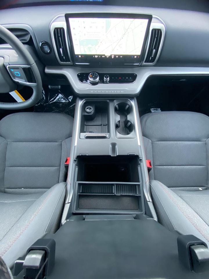 2025 Ford Expedition Active 4dr 4x4 Photo