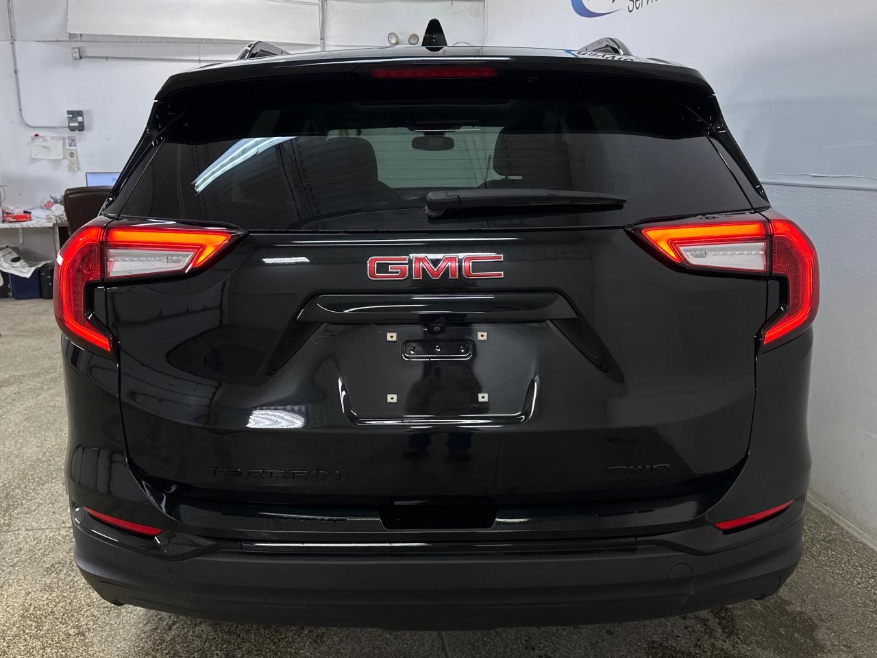 2024 GMC Terrain SLE 4dr All-Wheel Drive Photo