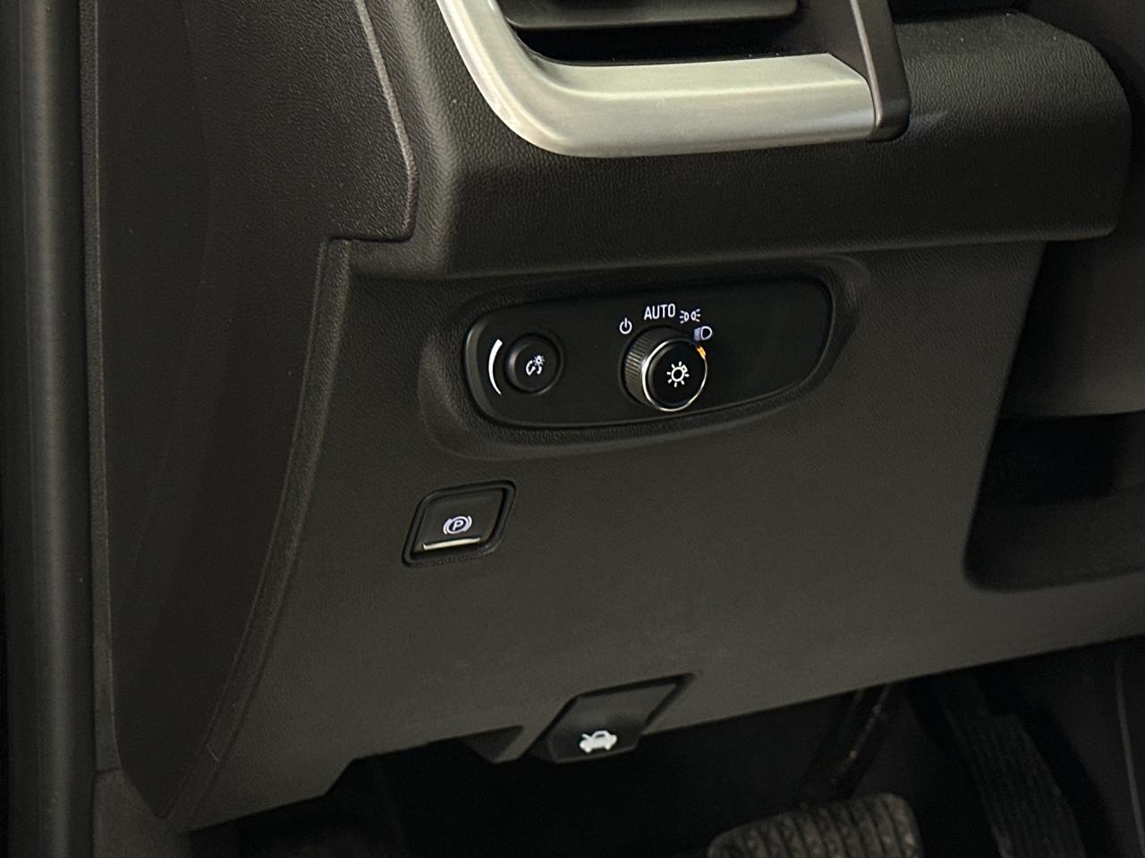 2024 GMC Terrain SLE 4dr All-Wheel Drive Photo