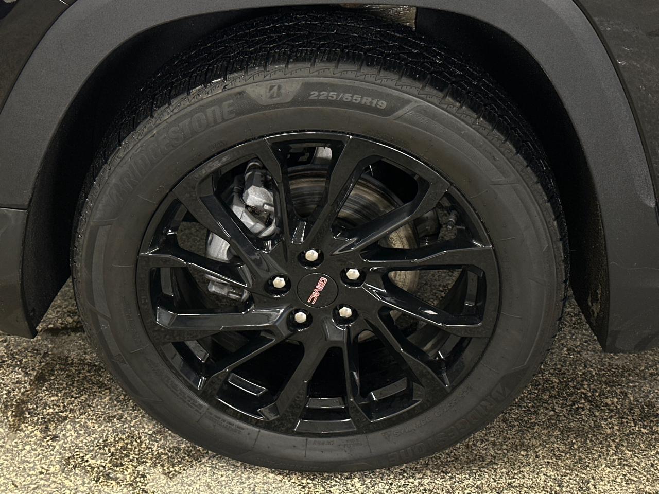 2024 GMC Terrain SLE 4dr All-Wheel Drive Photo