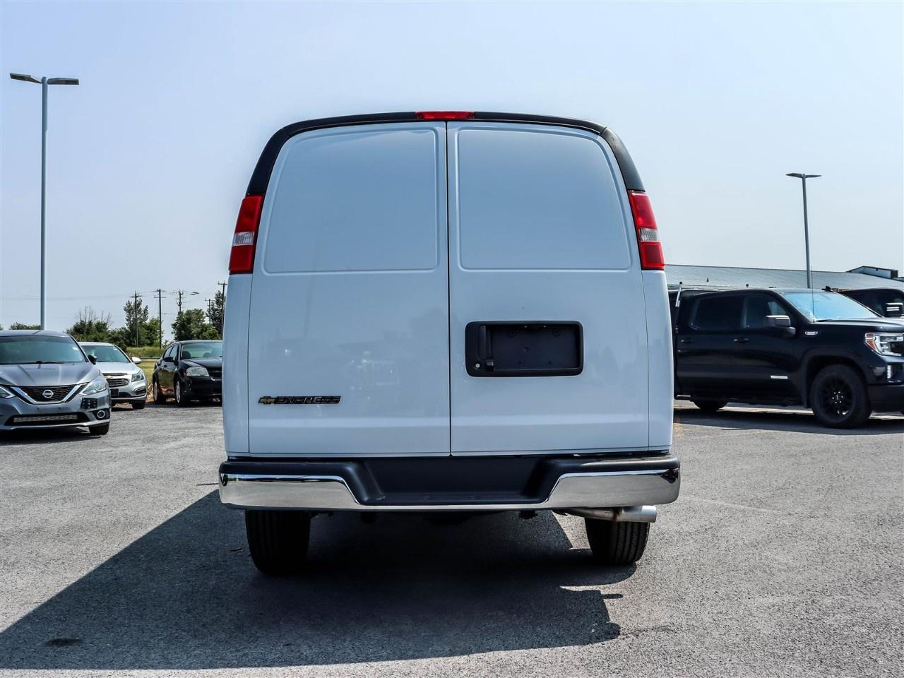 2025 Chevrolet Express Cargo Van 2500 Extended Wheelbase Rear-Wheel Drive Photo3