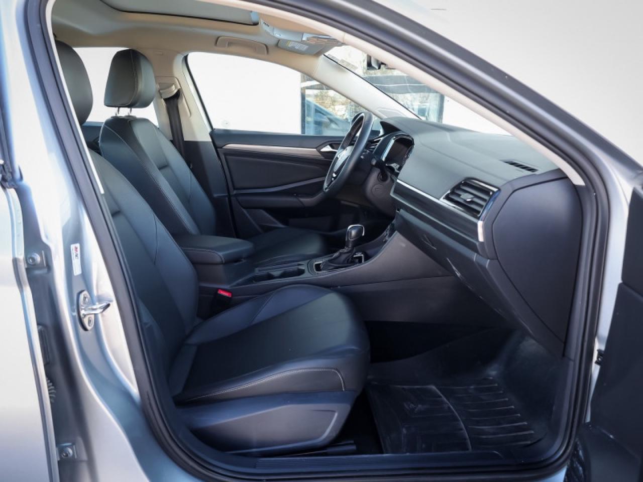 2021 Volkswagen Jetta HIGHLINE Photo