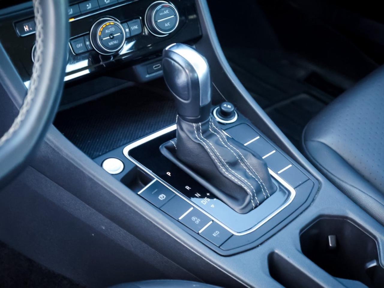 2021 Volkswagen Jetta HIGHLINE Photo