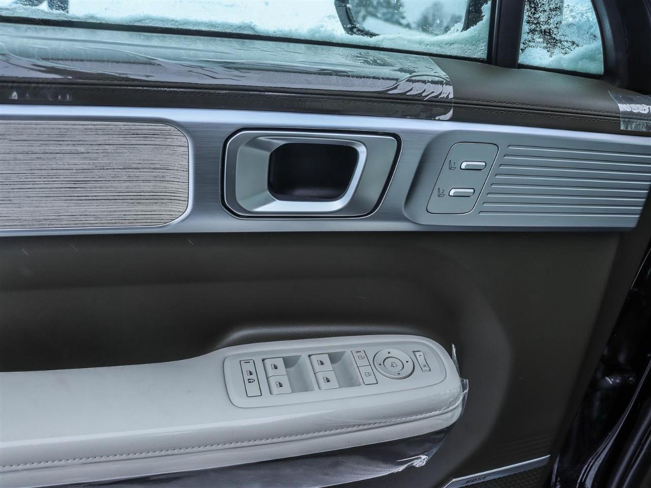 2026 Hyundai Santa Fe HEV  Photo