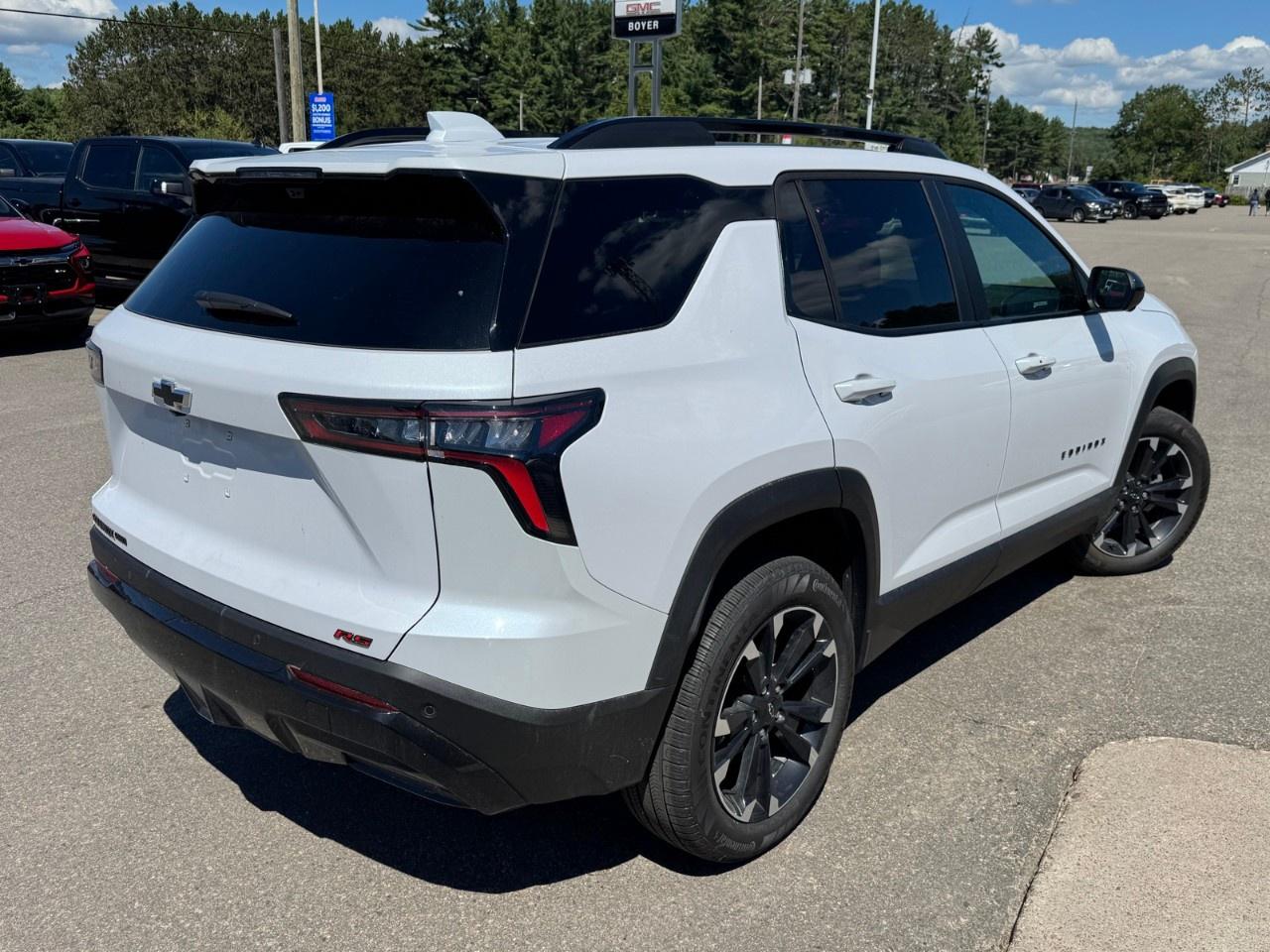 2026 Chevrolet Equinox AWD RS Photo4