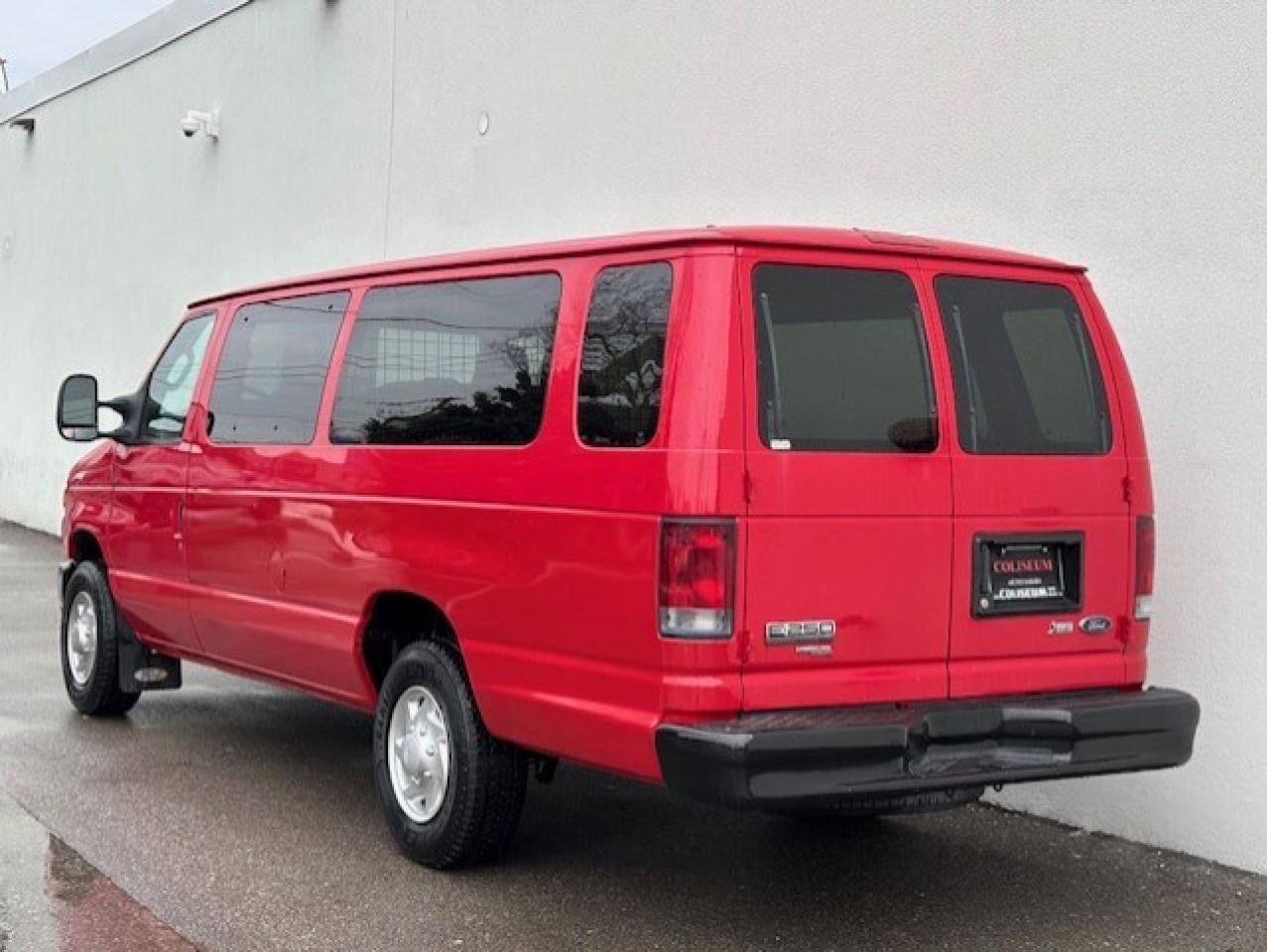 2012 Ford Econoline E-250 *5 PASSENGER-ONLY 102KM-EXTENDED-FIRE CHIEF* Photo2