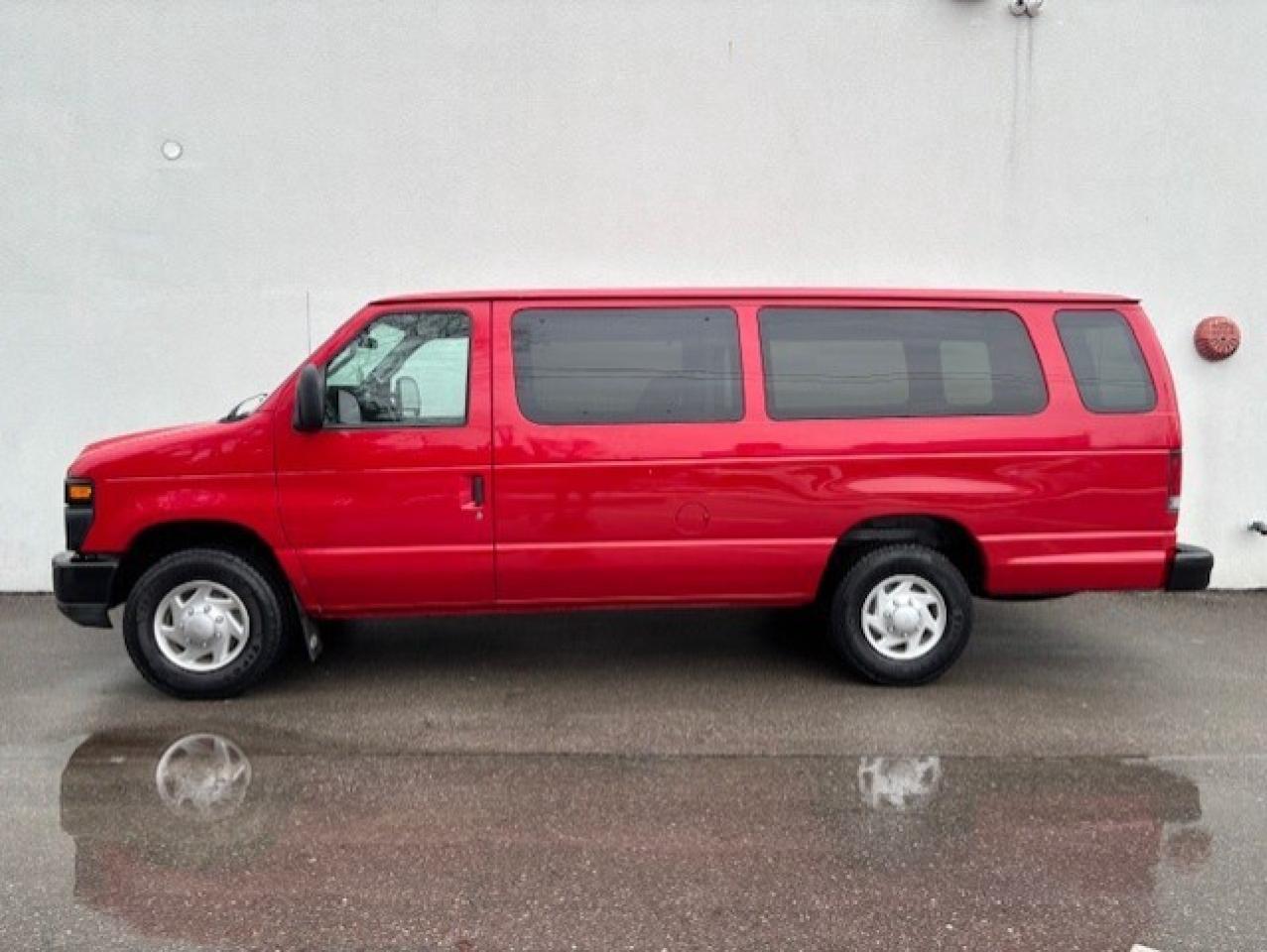 2012 Ford Econoline E-250 *5 PASSENGER-ONLY 102KM-EXTENDED-FIRE CHIEF* Photo