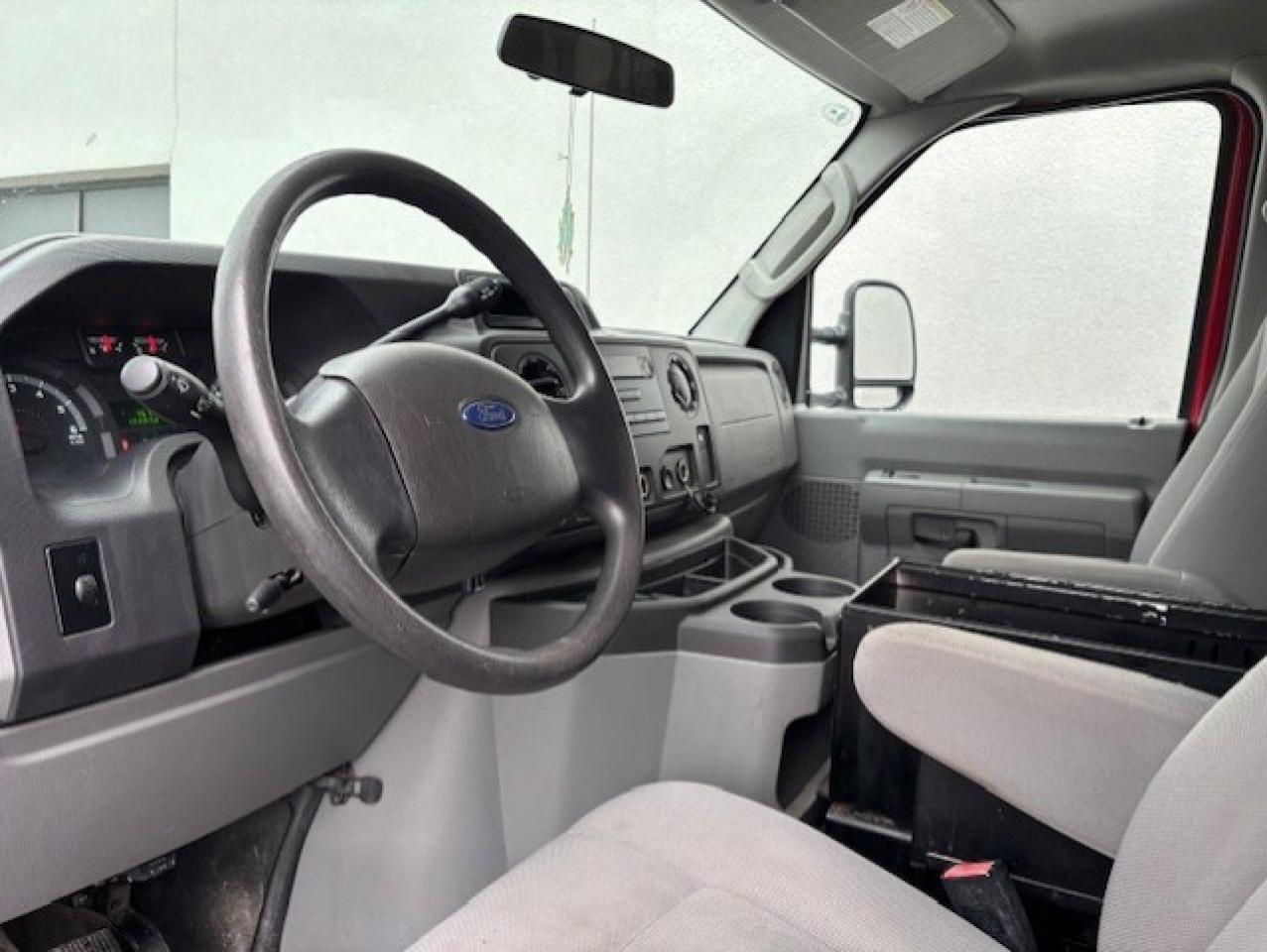 2012 Ford Econoline E-250 *5 PASSENGER-ONLY 102KM-EXTENDED-FIRE CHIEF* Photo