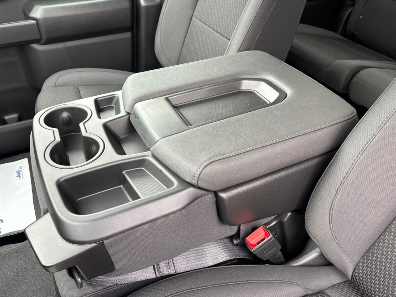 2026 GMC Sierra 1500 Crew Cab Short Box 4-Wheel Drive Pro Photo