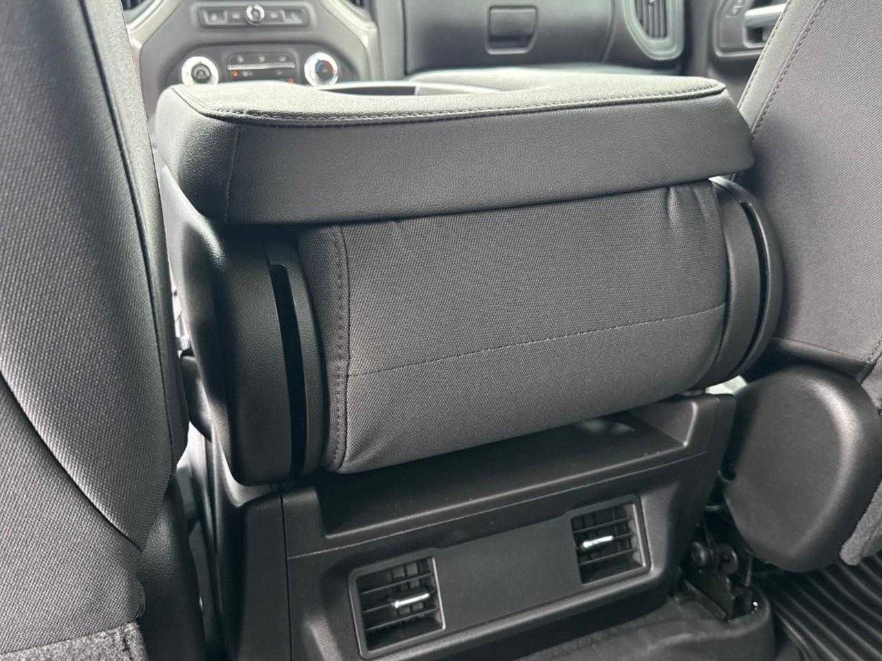 2026 GMC Sierra 1500 Crew Cab Short Box 4-Wheel Drive Pro Photo