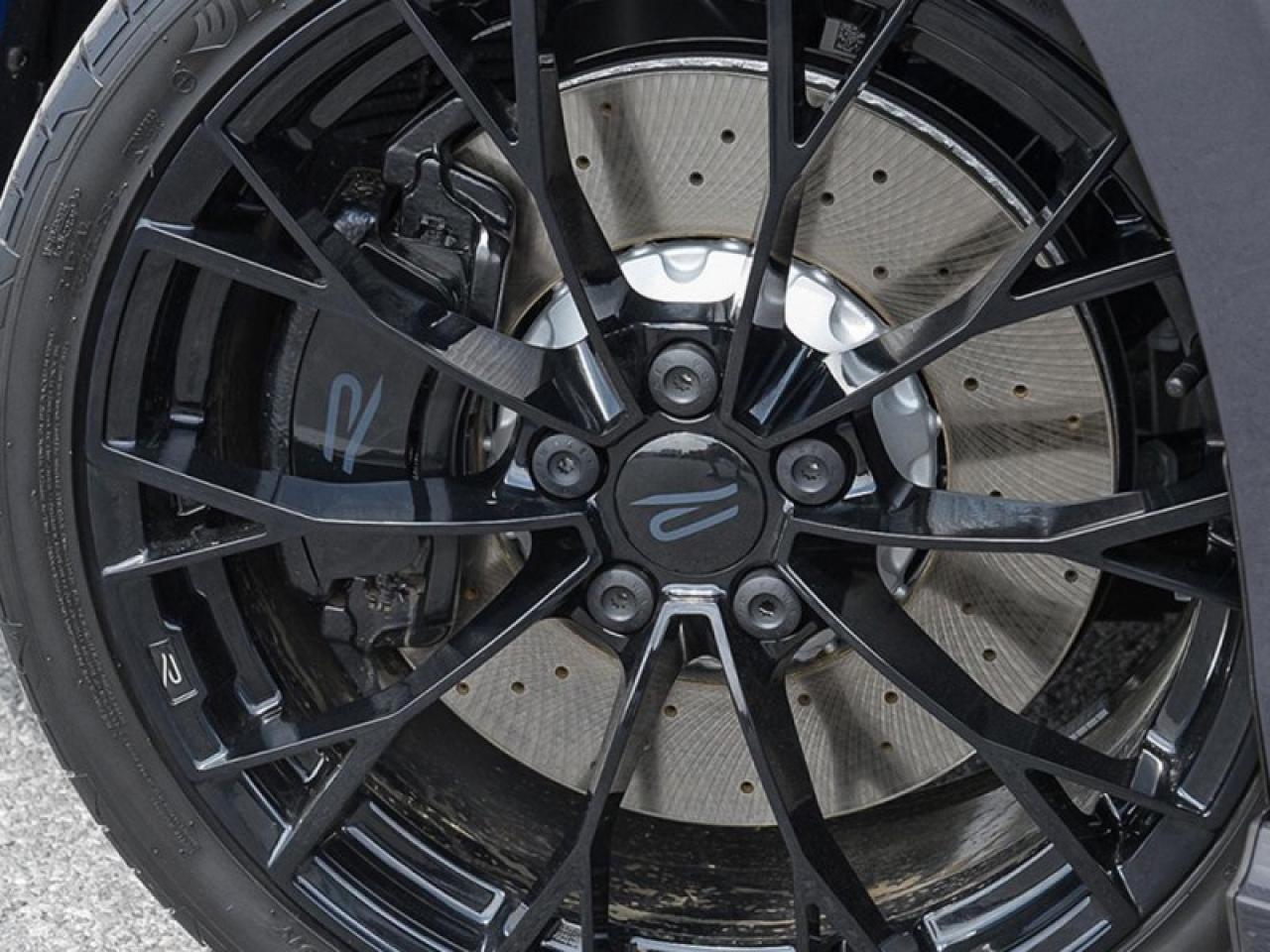 2026 Volkswagen Golf R BLACK EDITION Photo