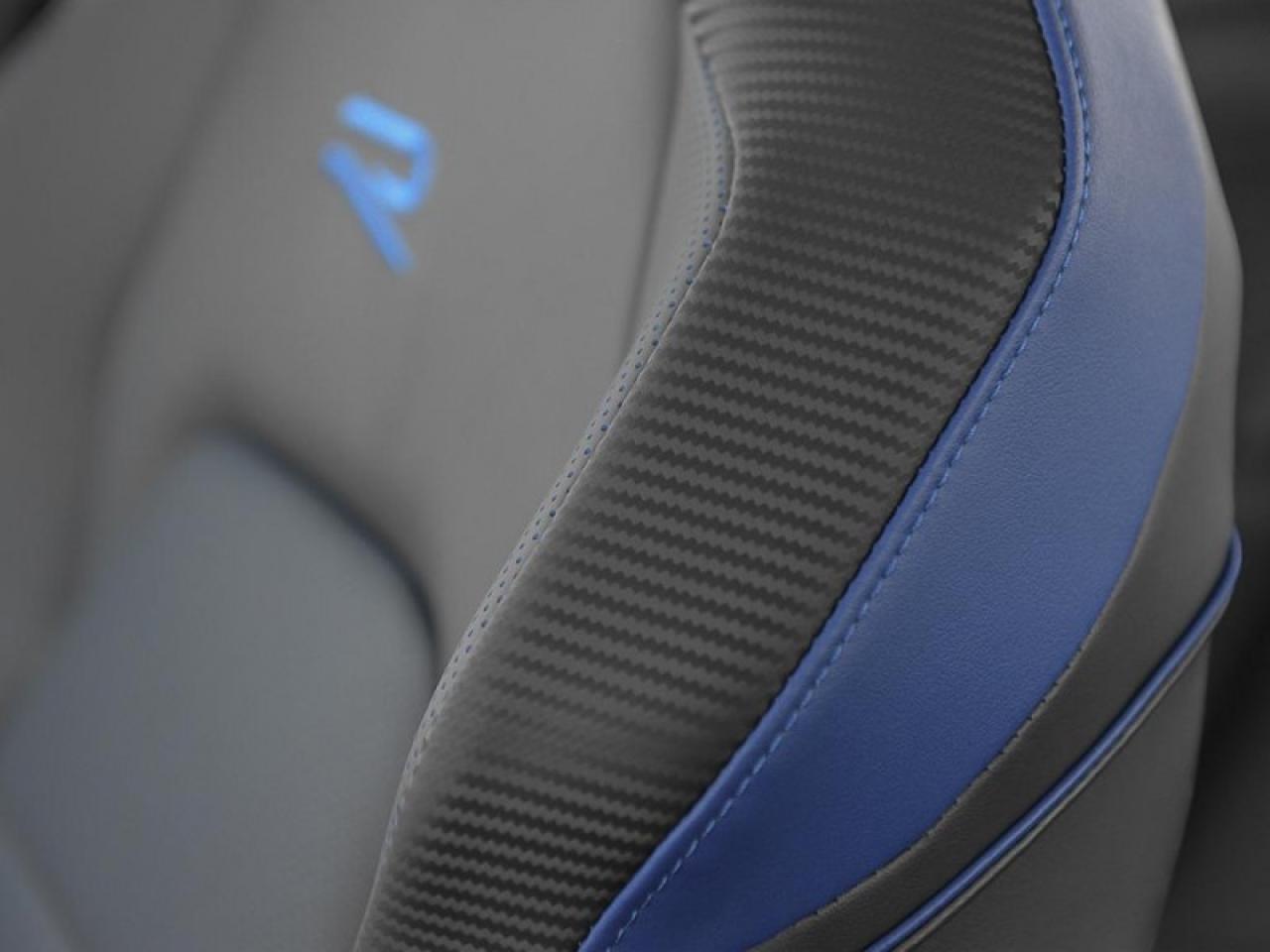 2026 Volkswagen Golf R BLACK EDITION Photo