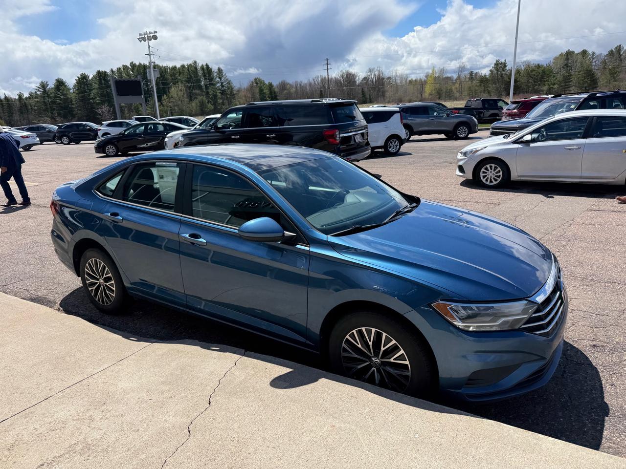 2019 Volkswagen Jetta 1.4 TSI Highline (A8) 4dr Sedan Photo