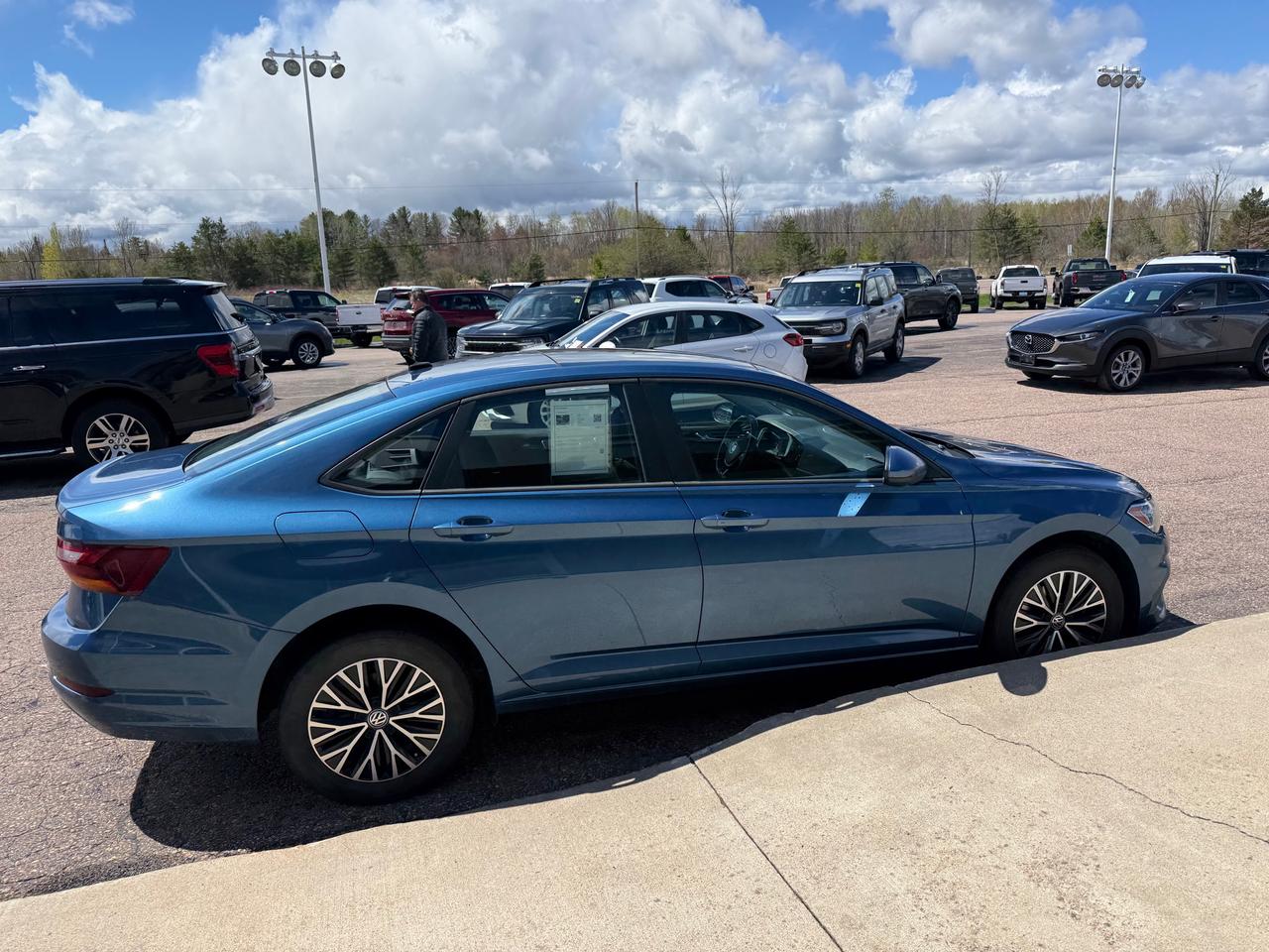 2019 Volkswagen Jetta 1.4 TSI Highline (A8) 4dr Sedan Photo