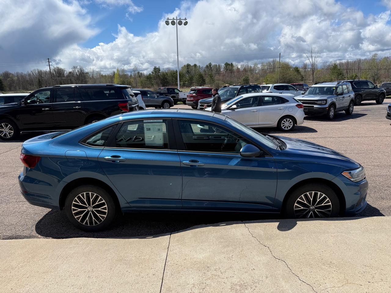 2019 Volkswagen Jetta 1.4 TSI Highline (A8) 4dr Sedan Photo