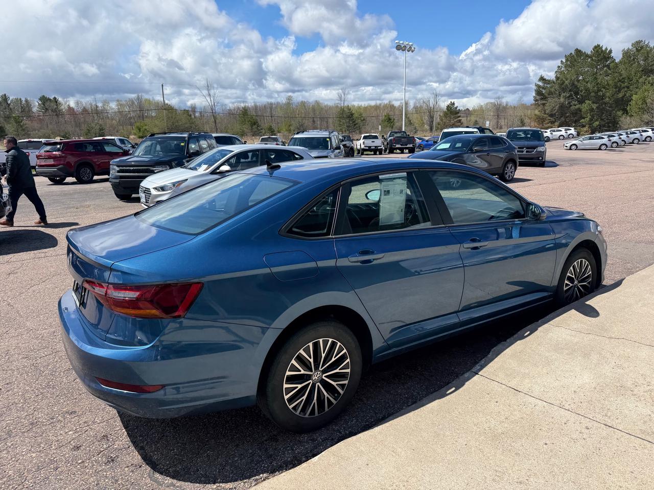 2019 Volkswagen Jetta 1.4 TSI Highline (A8) 4dr Sedan Photo