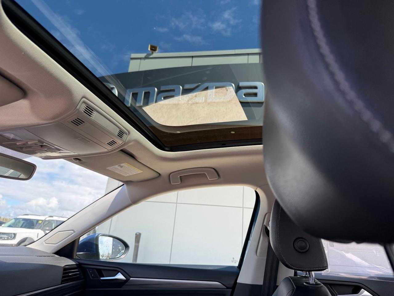2019 Volkswagen Jetta 1.4 TSI Highline (A8) 4dr Sedan Photo