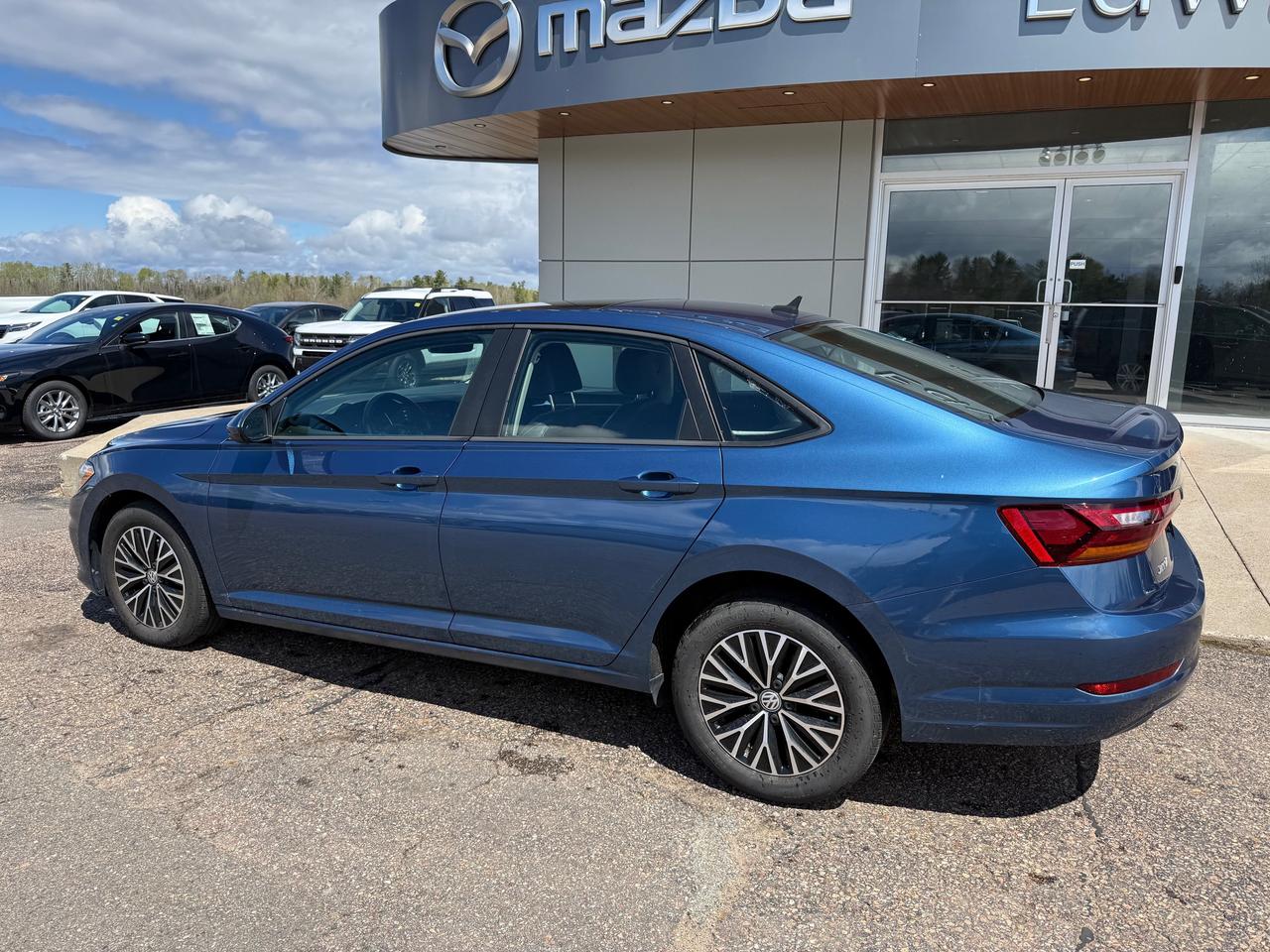 2019 Volkswagen Jetta 1.4 TSI Highline (A8) 4dr Sedan Photo