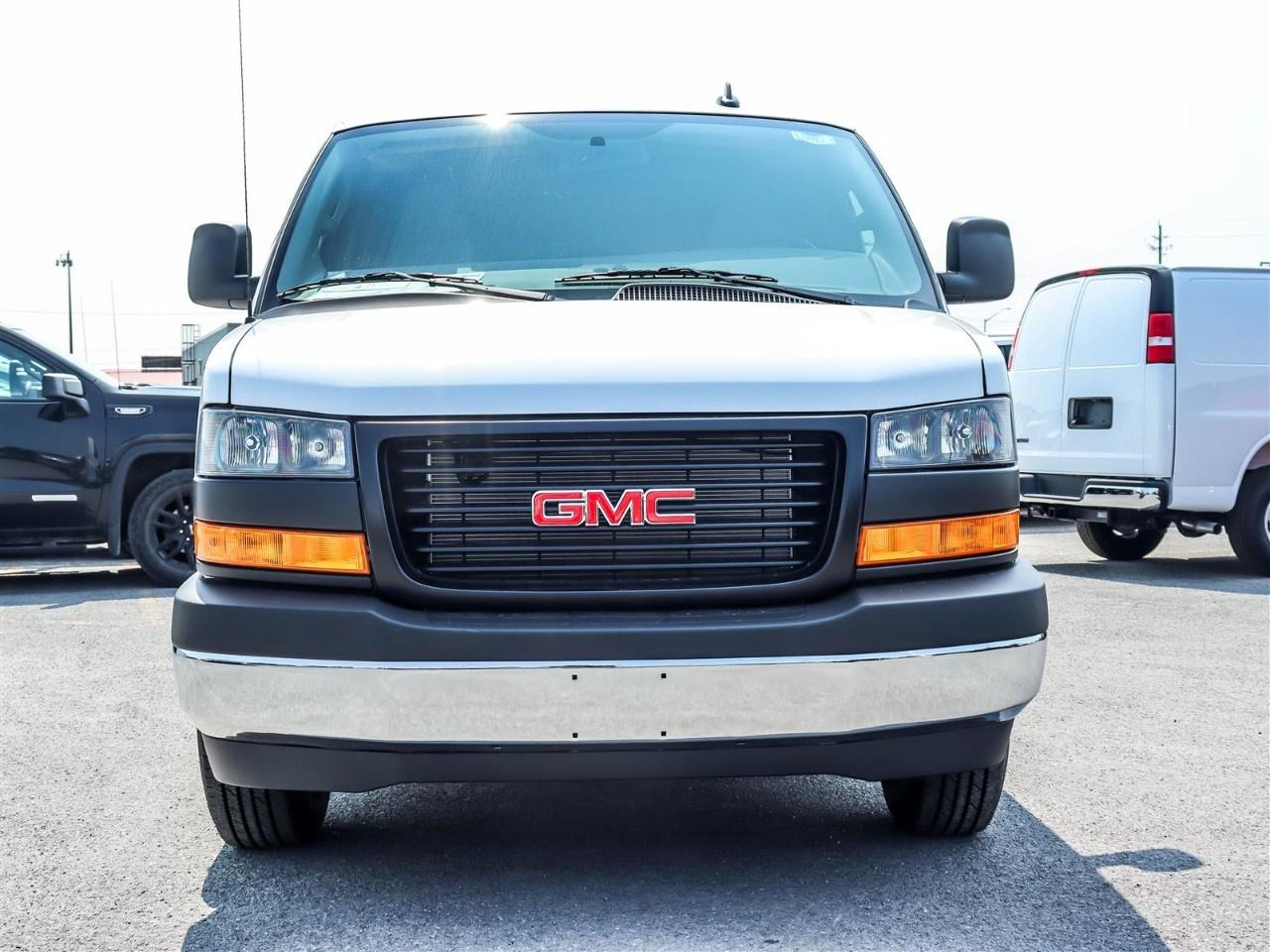 2025 GMC Savana Cargo Van 2500 Extended Wheelbase Rear-Wheel Drive Photo