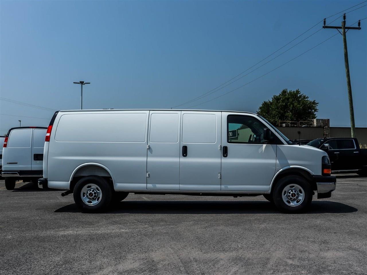 2025 GMC Savana Cargo Van 2500 Extended Wheelbase Rear-Wheel Drive Photo4