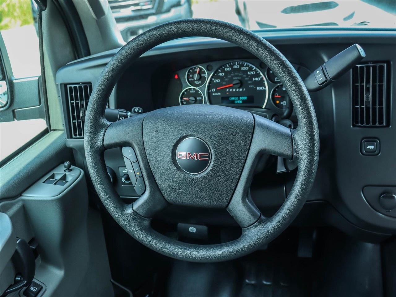 2025 GMC Savana Cargo Van 2500 Extended Wheelbase Rear-Wheel Drive Photo