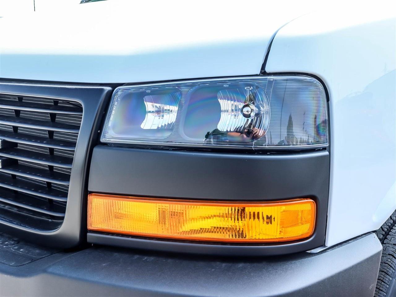 2025 GMC Savana Cargo Van 2500 Extended Wheelbase Rear-Wheel Drive Photo