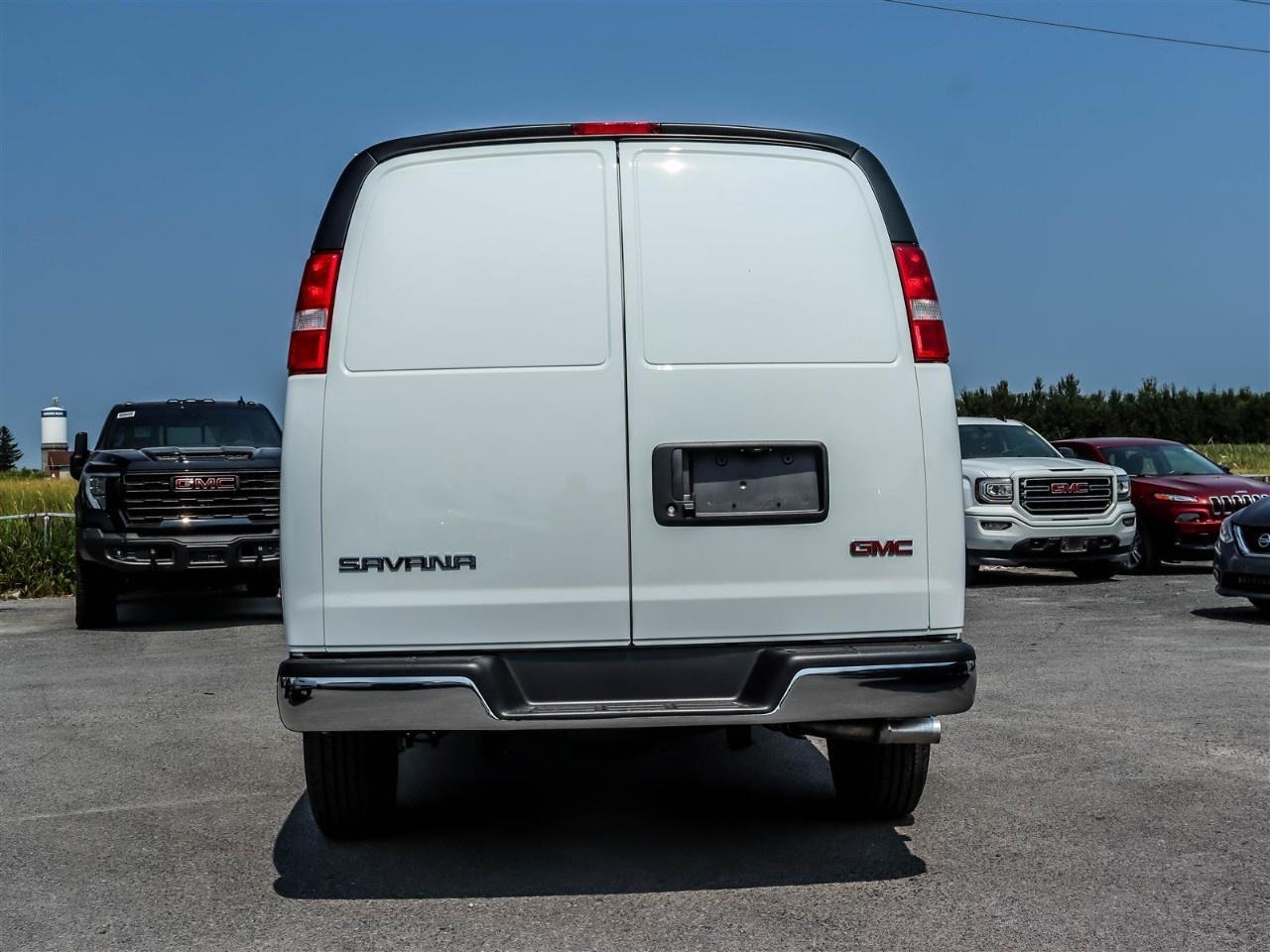 2025 GMC Savana Cargo Van 2500 Extended Wheelbase Rear-Wheel Drive Photo