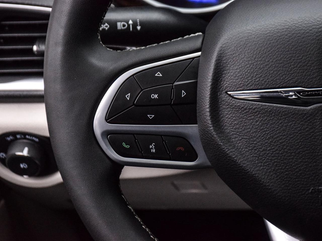 2024 Chrysler Pacifica Limited Front-Wheel Drive Passenger Van Photo