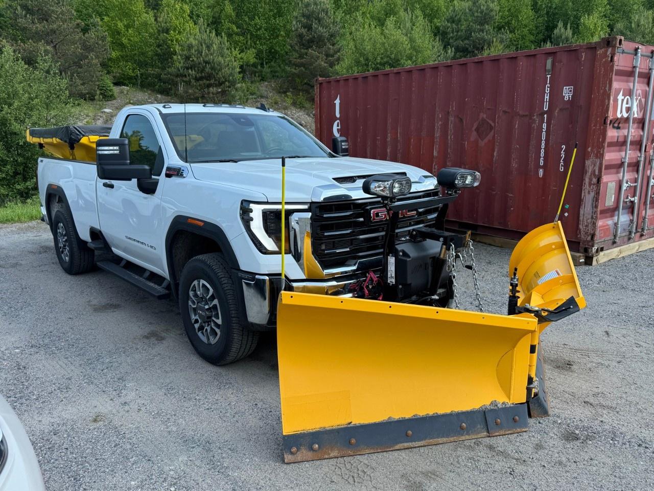 2025 GMC Sierra 3500HD 4WD Regular Cab Long Box Pro Photo2