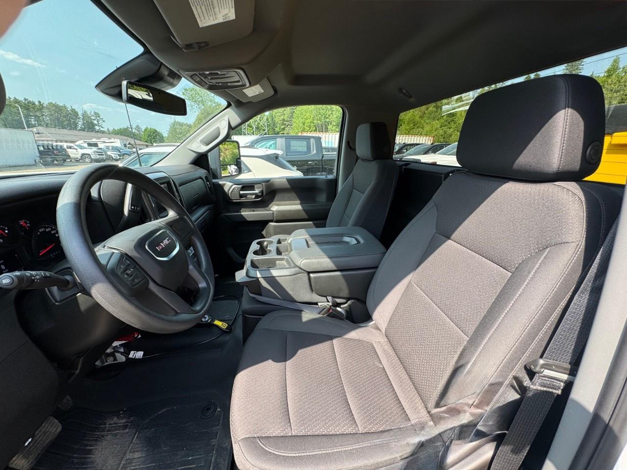 2025 GMC Sierra 3500HD 4WD Regular Cab Long Box Pro Photo