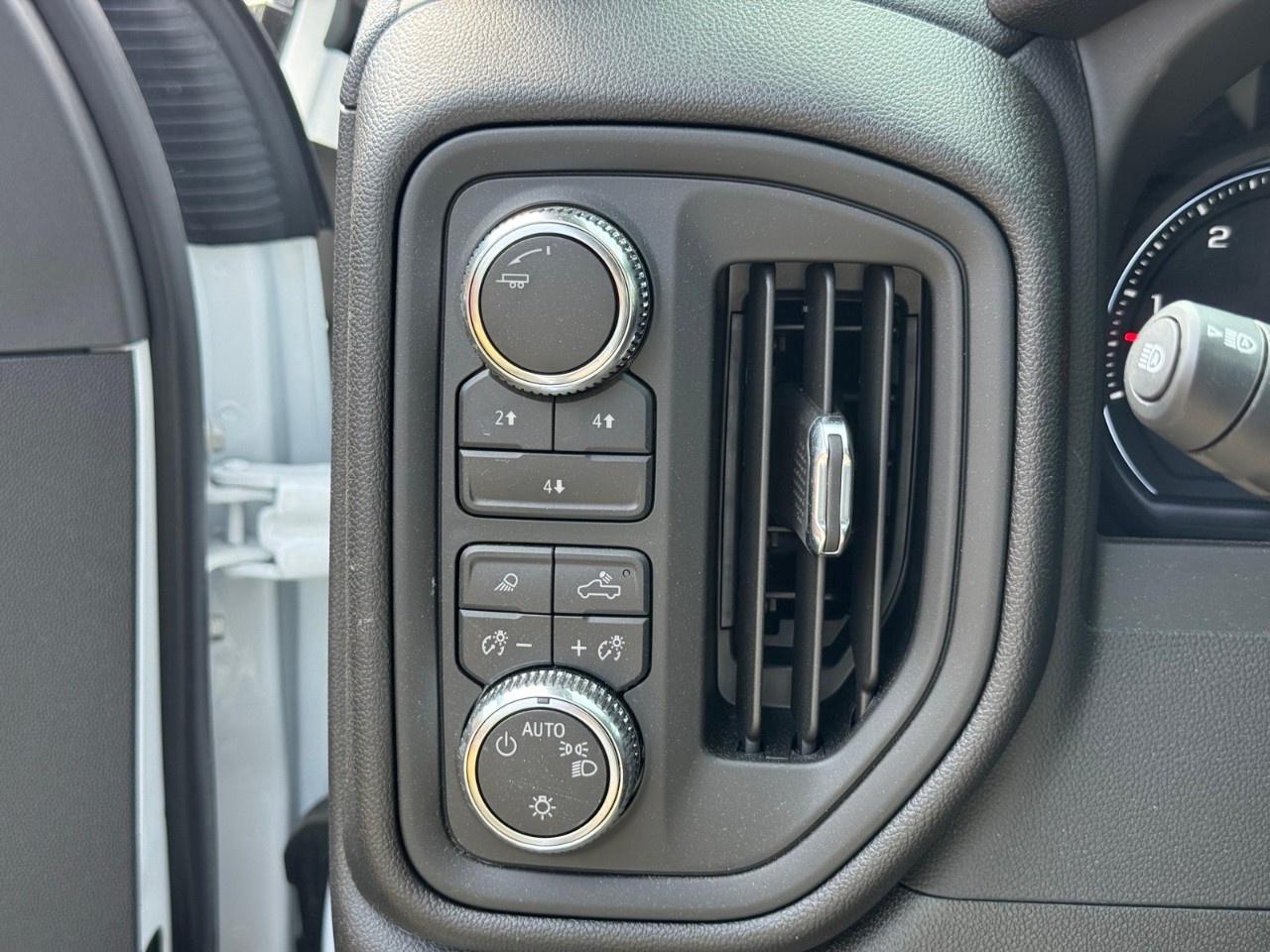 2025 GMC Sierra 3500HD 4WD Regular Cab Long Box Pro Photo