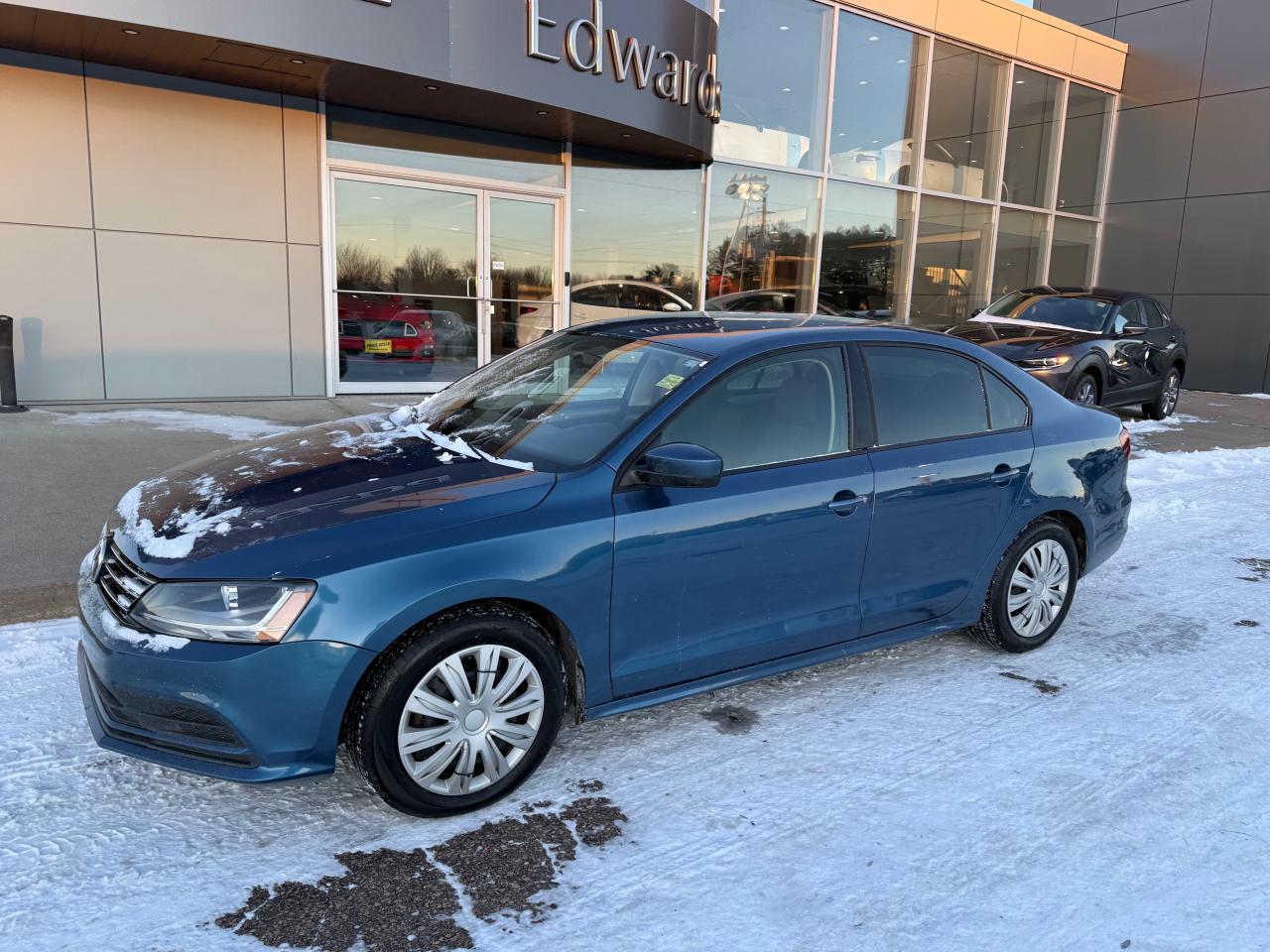 2017 Volkswagen Jetta 1.4 TSI Trendline+ (A6) 4dr Sedan Photo2