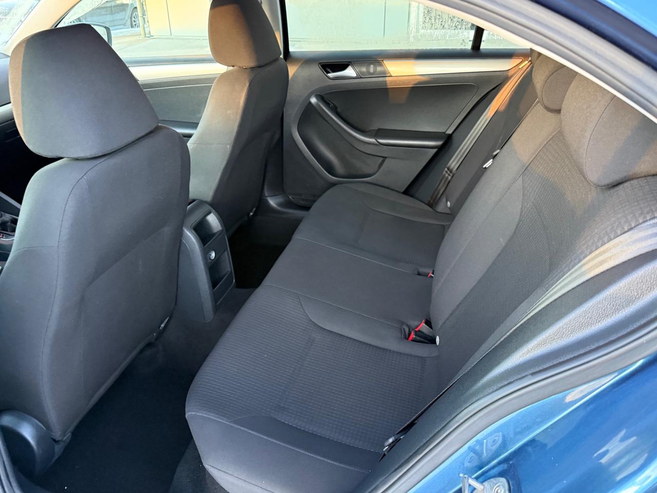 2017 Volkswagen Jetta 1.4 TSI Trendline+ (A6) 4dr Sedan Photo