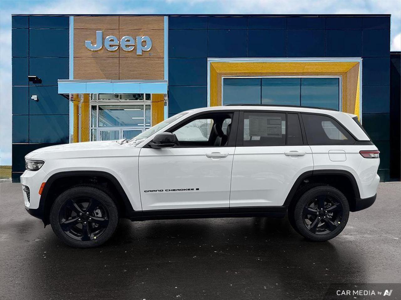 2025 Jeep Grand Cherokee Laredo 4dr 4x4 Photo