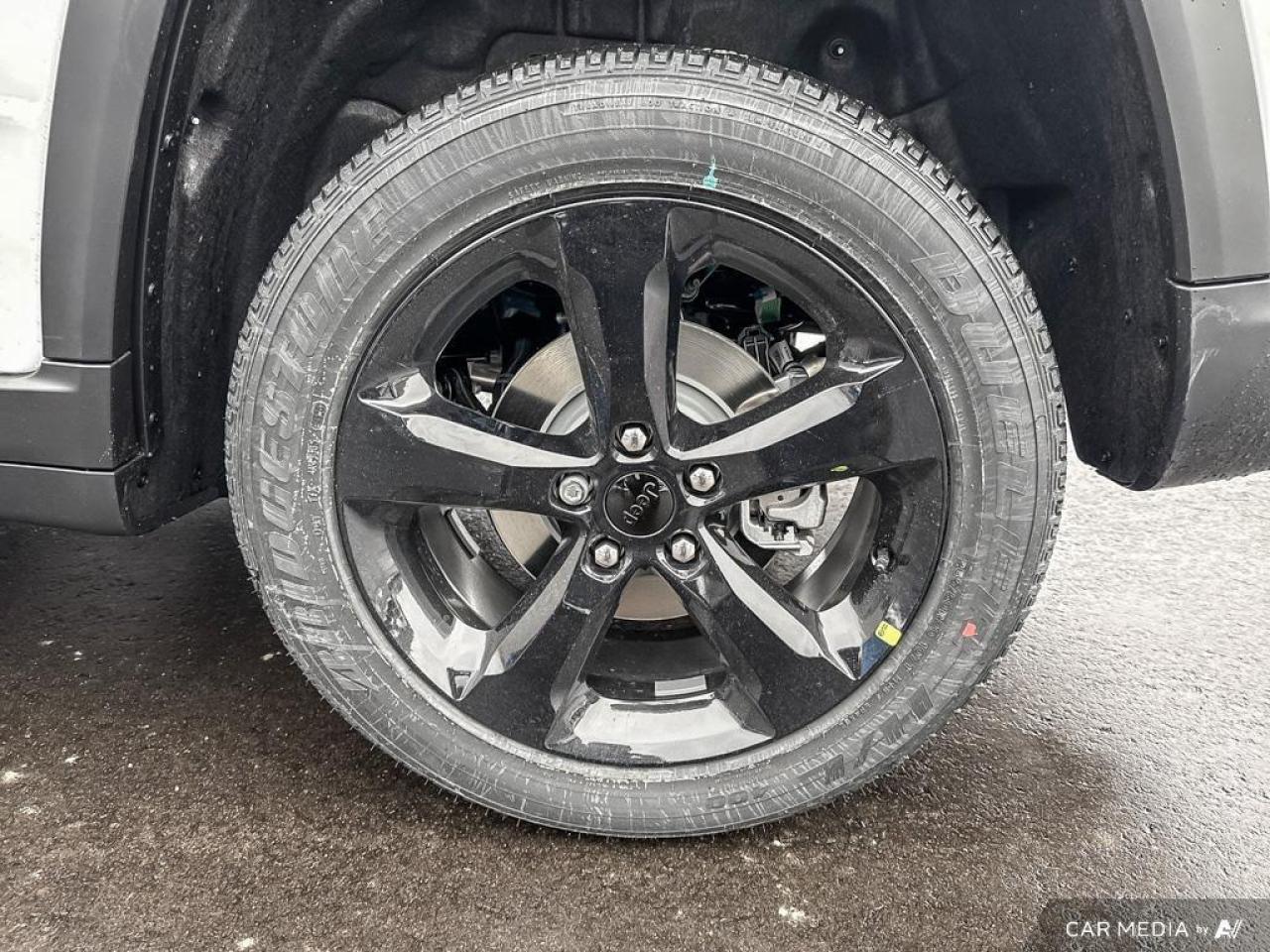 2025 Jeep Grand Cherokee Laredo 4dr 4x4 Photo