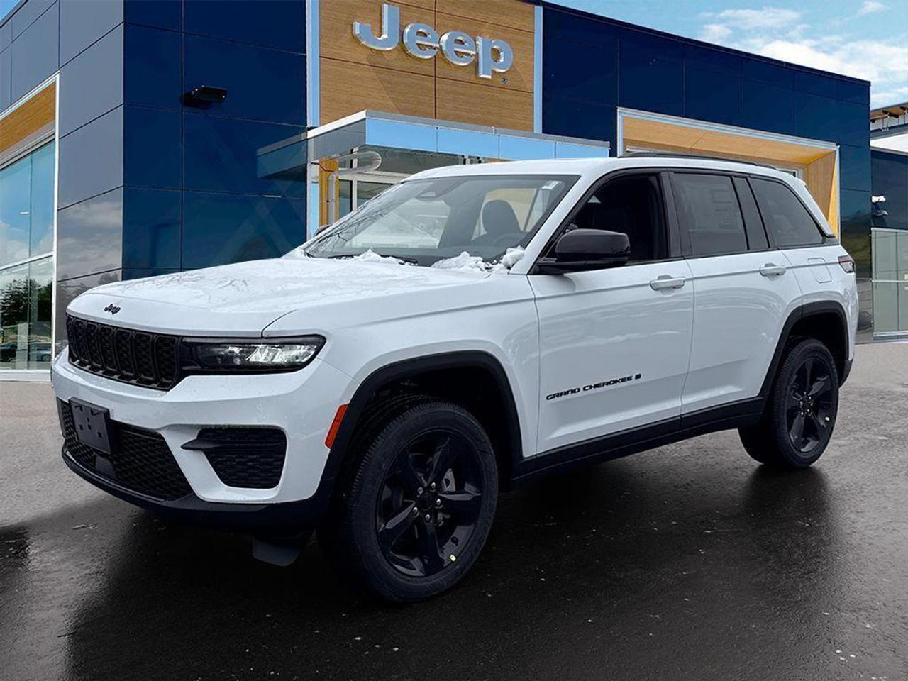 2025 Jeep Grand Cherokee Laredo 4dr 4x4 Photo0