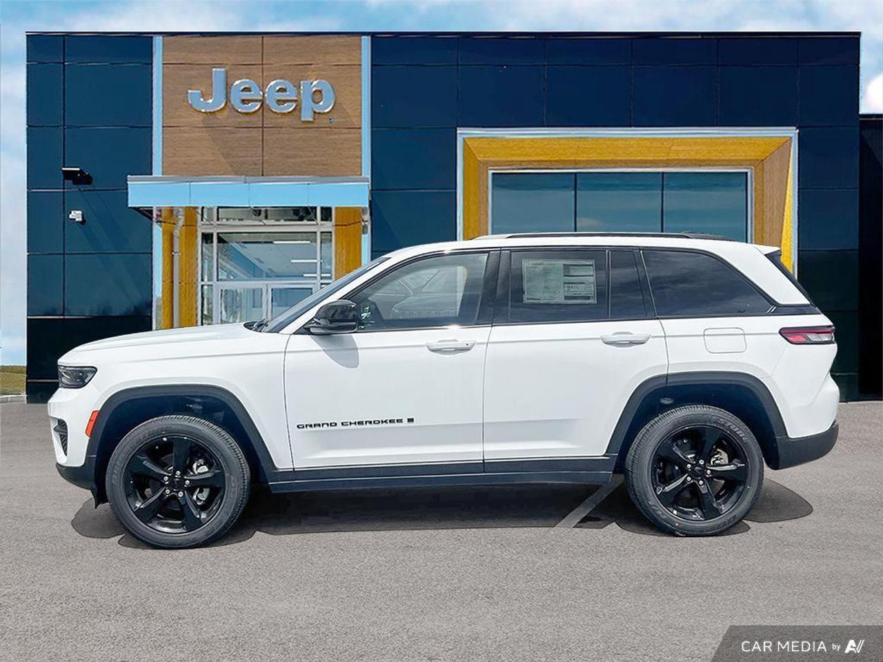 2025 Jeep Grand Cherokee Laredo 4dr 4x4 Photo2