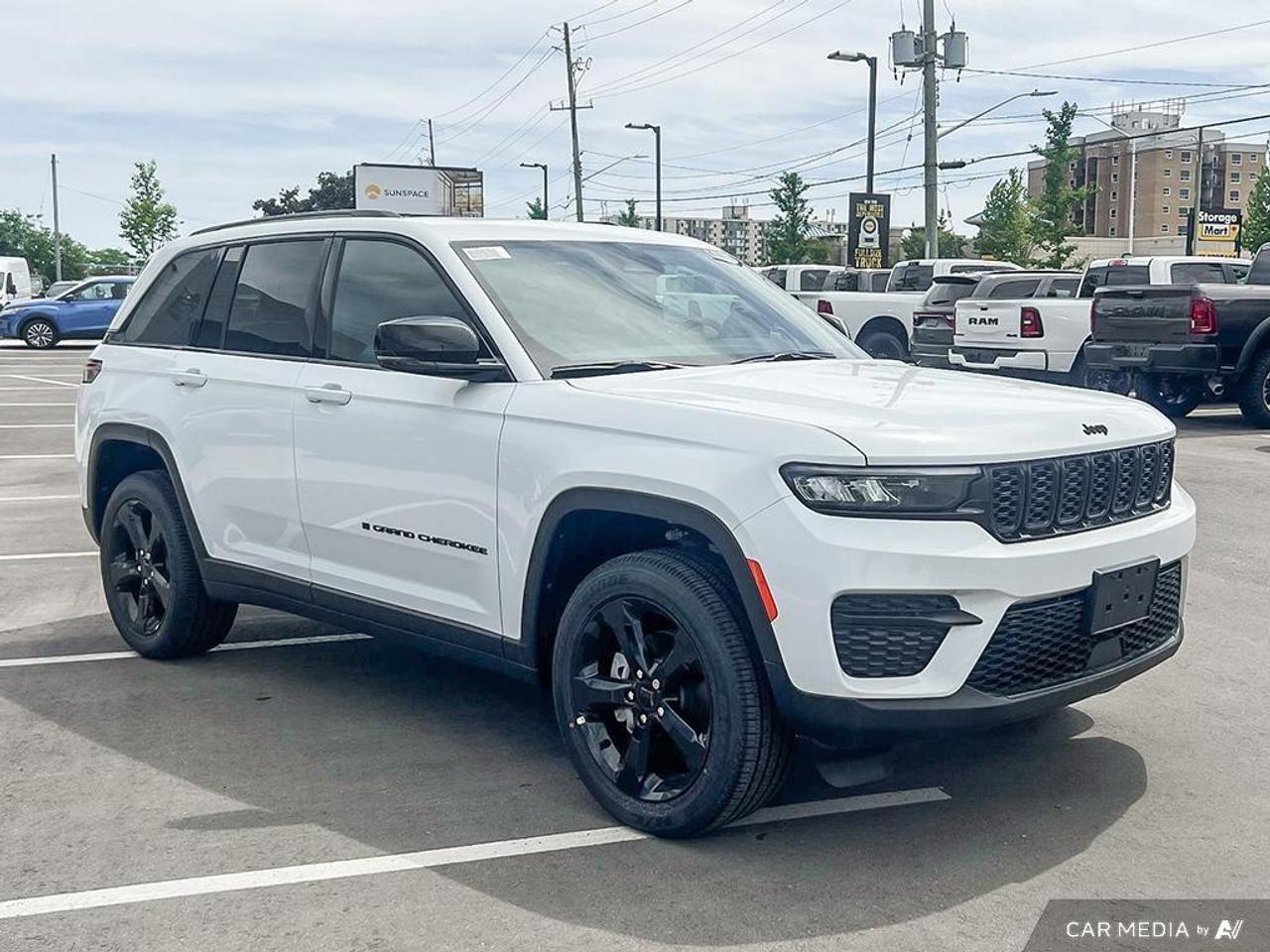2025 Jeep Grand Cherokee Laredo 4dr 4x4 Photo