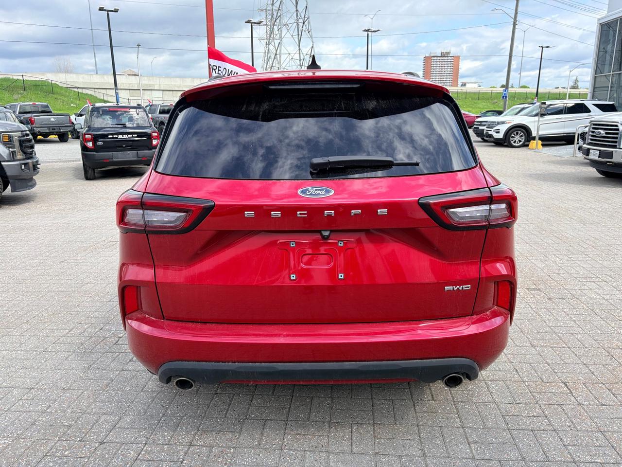 2024 Ford Escape ST-Line 4dr All-Wheel Drive Photo3