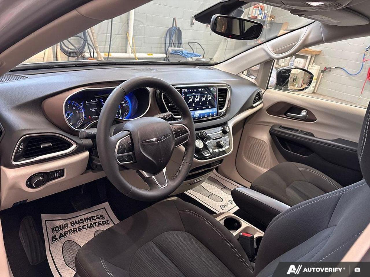 2024 Chrysler Grand Caravan SXT Front-Wheel Drive Passenger Van Photo