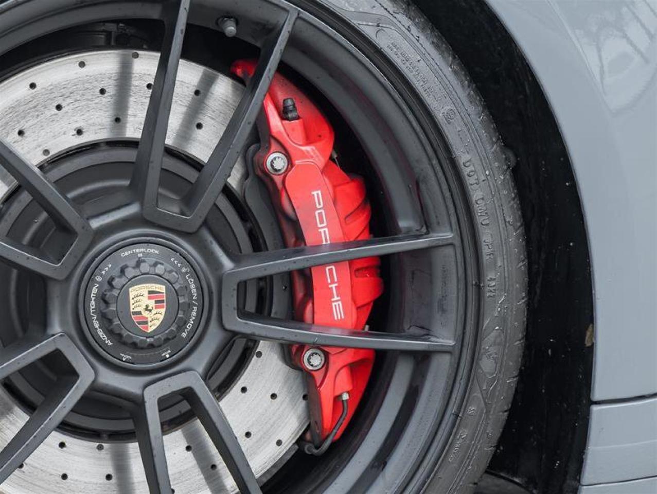 2023 Porsche 911 Carrera 4 GTS Aerokit Front Axle Lift System Premi Photo