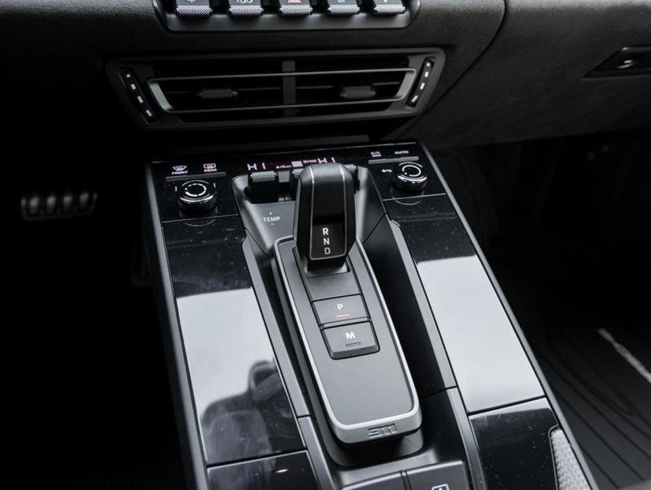 2023 Porsche 911 Carrera 4 GTS Aerokit Front Axle Lift System Premi Photo