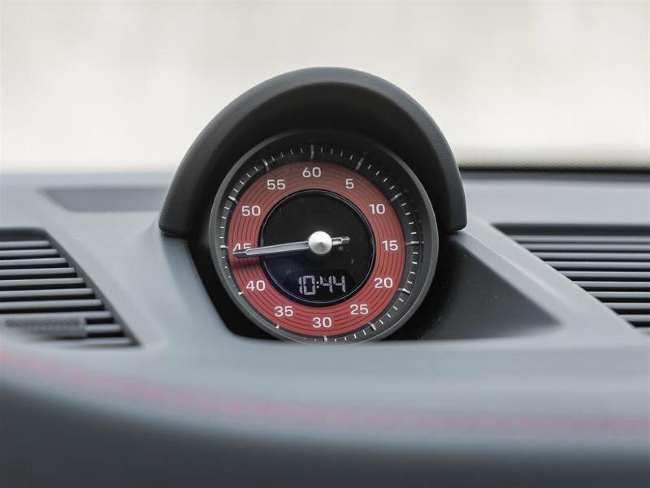 2023 Porsche 911 Carrera 4 GTS Aerokit Front Axle Lift System Premi Photo