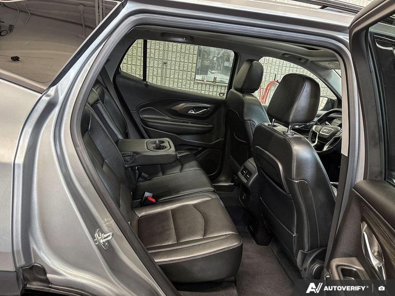 2024 GMC Terrain SLT 4dr All-Wheel Drive Photo