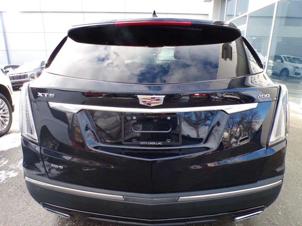 2022 Cadillac XT5 Sport 4dr All-Wheel Drive Photo4