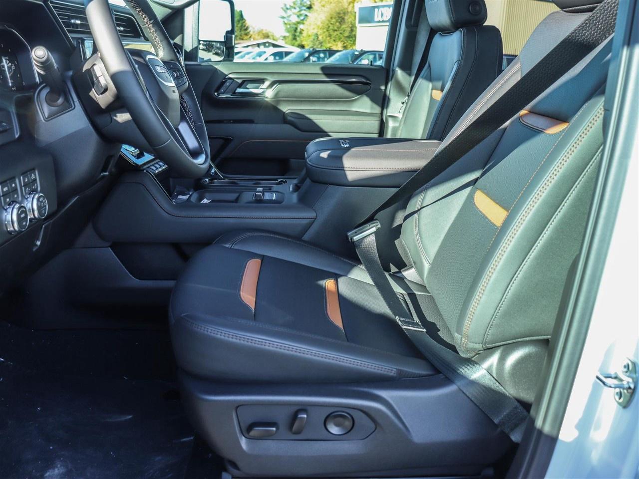 2026 GMC Sierra 3500HD 4WD Crew Cab Standard Box AT4 Photo