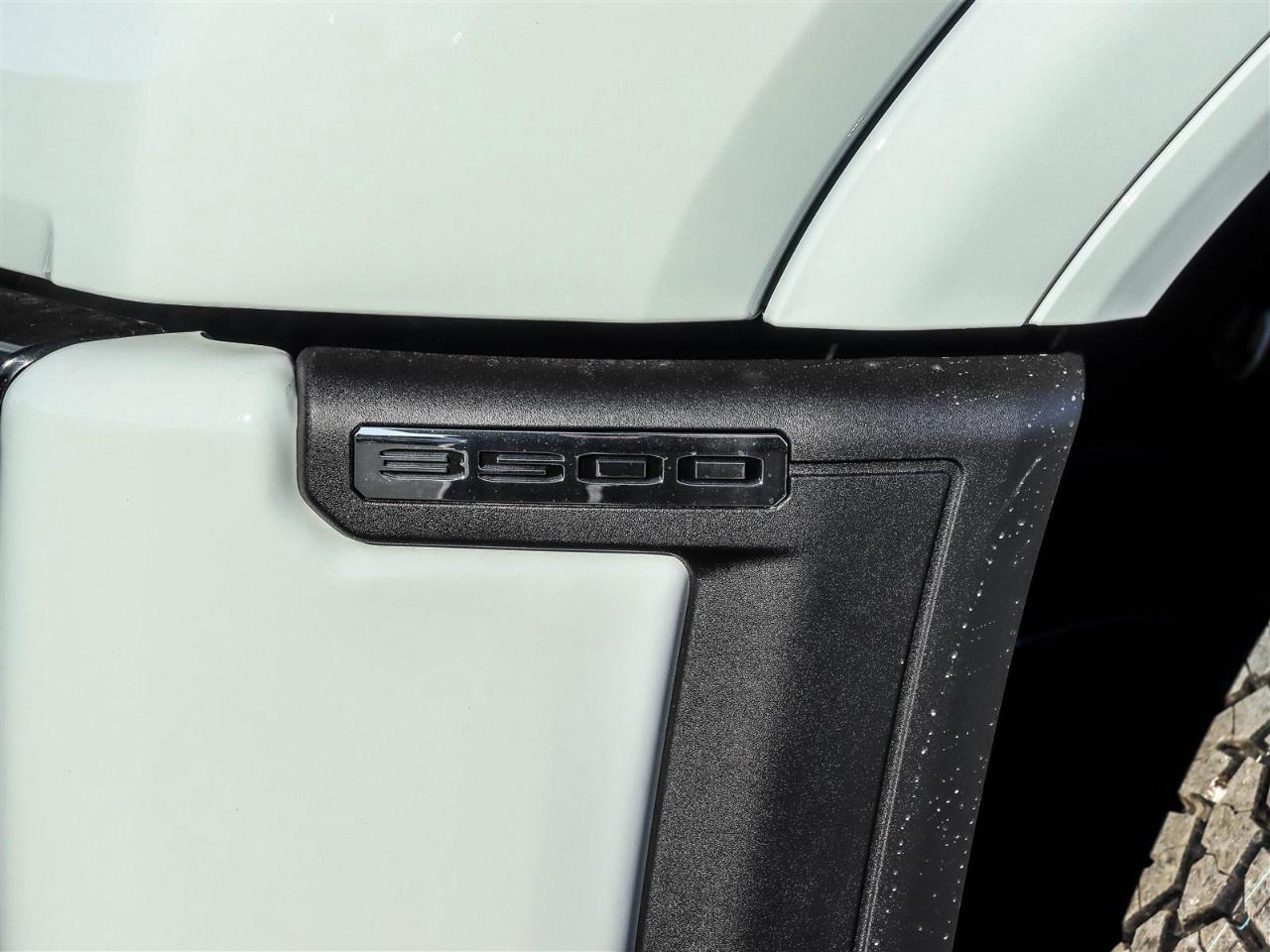 2026 GMC Sierra 3500HD 4WD Crew Cab Standard Box AT4 Photo