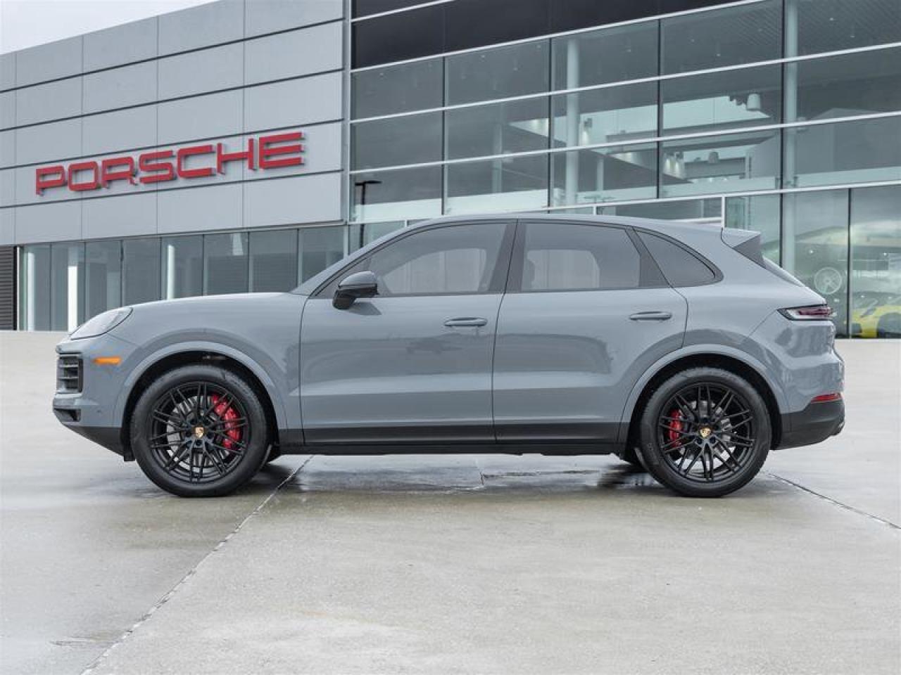2024 Porsche Cayenne S AWD Premium Pkg Plus 21 RS Spyder Design Wheels Photo