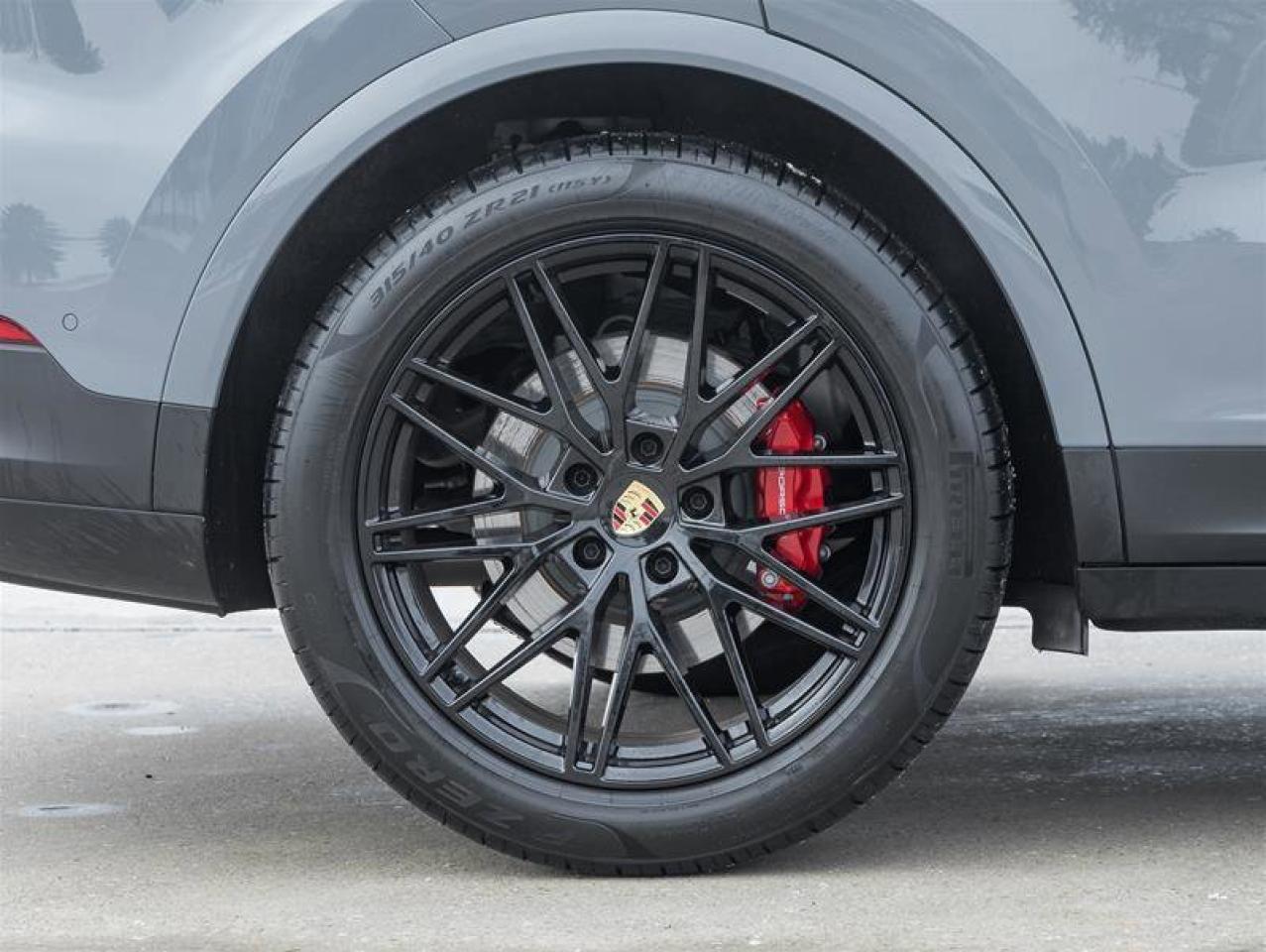 2024 Porsche Cayenne S AWD Premium Pkg Plus 21 RS Spyder Design Wheels Photo